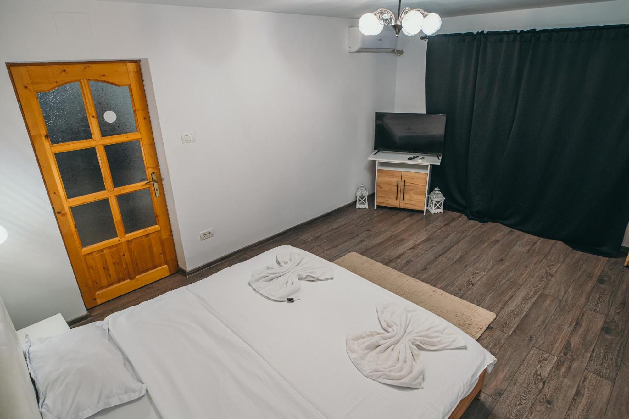 Insomnia Studio 드로베타 투르누 세베린 외부 사진